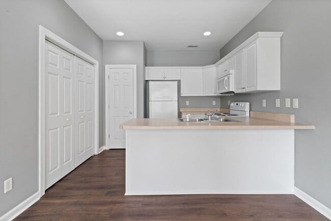 Building Photo - 211/213 Lloyd Street