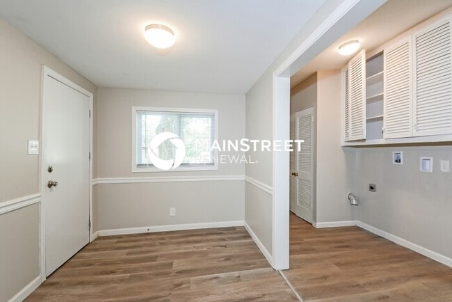 Building Photo - 4 Bedroom Pet-Friendly Home in Florissant,...