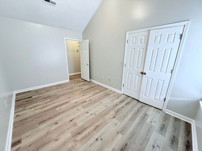 Building Photo - 3BR/3BA For Rent