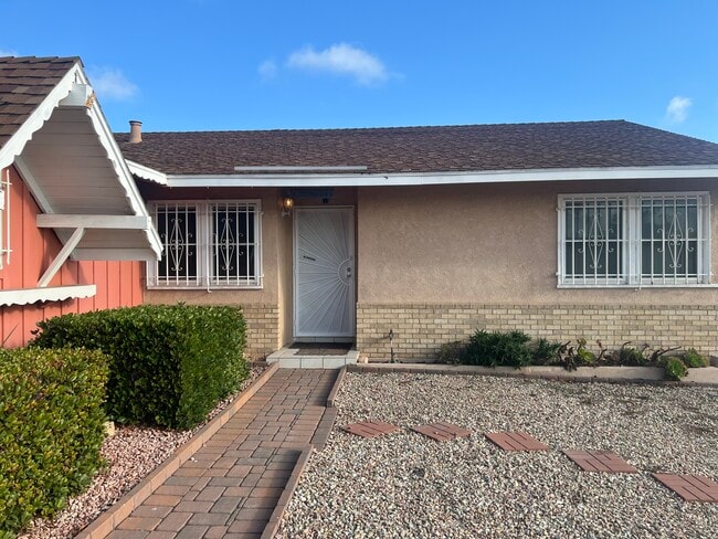 Building Photo - 4053 Mt Barnard Ave