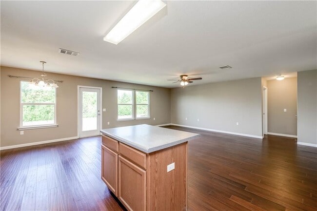 Building Photo - 5516 Nelson Oaks Dr