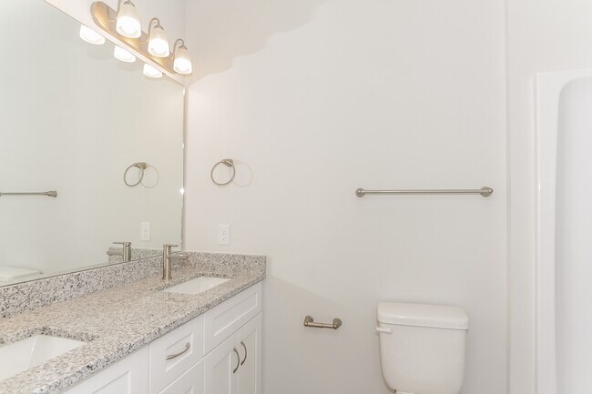 Building Photo - 3028 Celia Ave