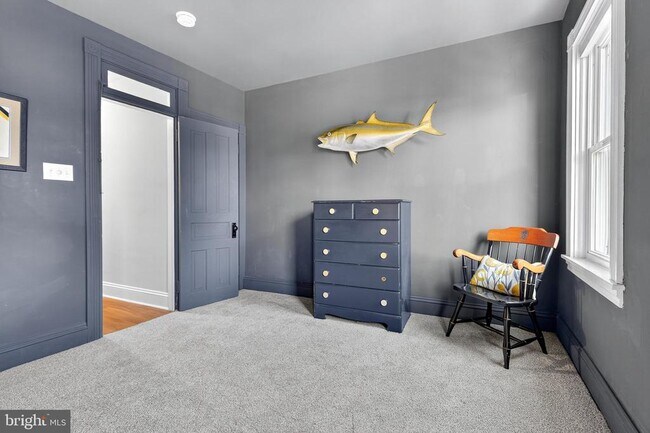 Building Photo - 624 St Joseph St