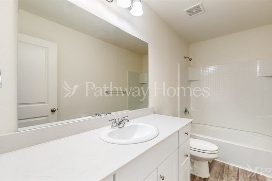 Building Photo - 1428 Ancer Wy