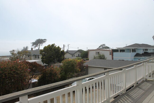 Building Photo - 41-8th Street Cayucos, CA    923430