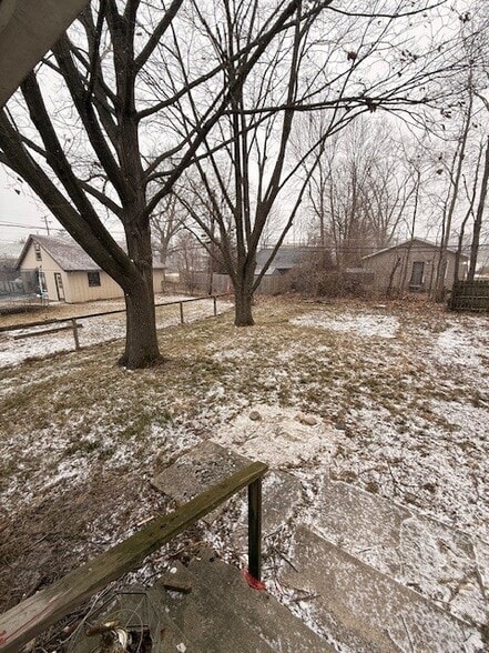 Building Photo - 11832 Simcoe St