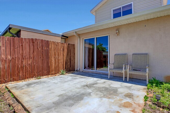 Building Photo - 480 L M Davey Ln