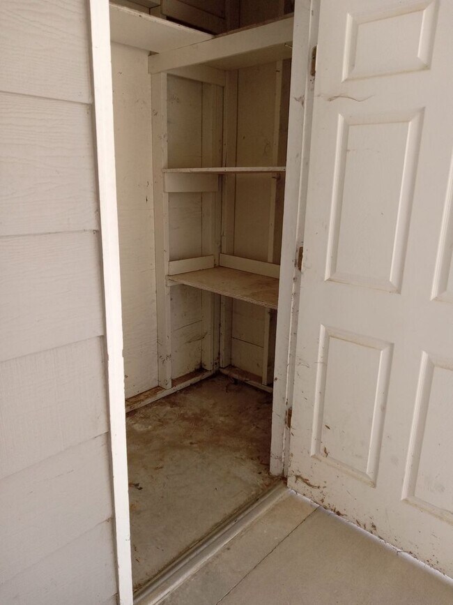 Building Photo - 1214-1216 SW 11th St