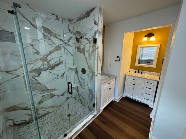 Building Photo - Beautifully Remodeled 4-Bedroom Home with ...