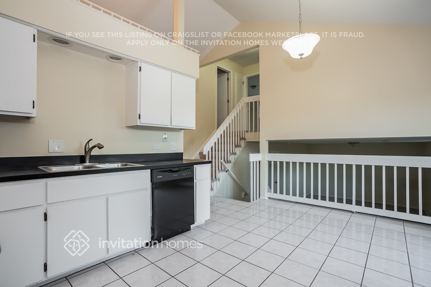 Building Photo - 5447 Yale Ln