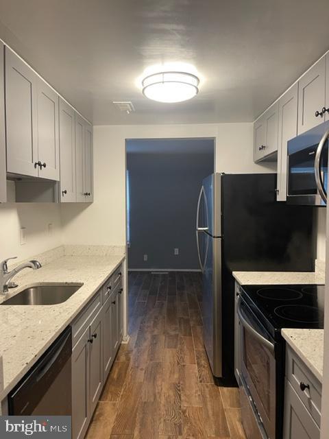 Building Photo - 1805 Falcon Ct