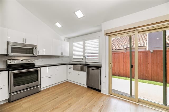 Building Photo - 4242 N Capistrano Dr