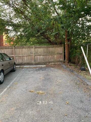 Building Photo - 1390 Bryant St NE