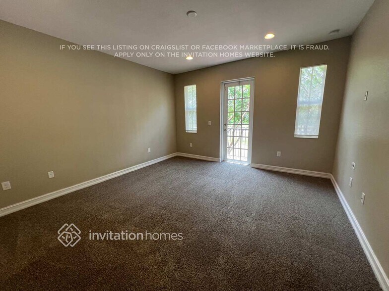Building Photo - 6855 Julia Gardens Dr