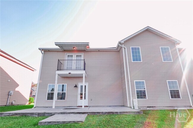 Building Photo - 25 Litchfield Dr