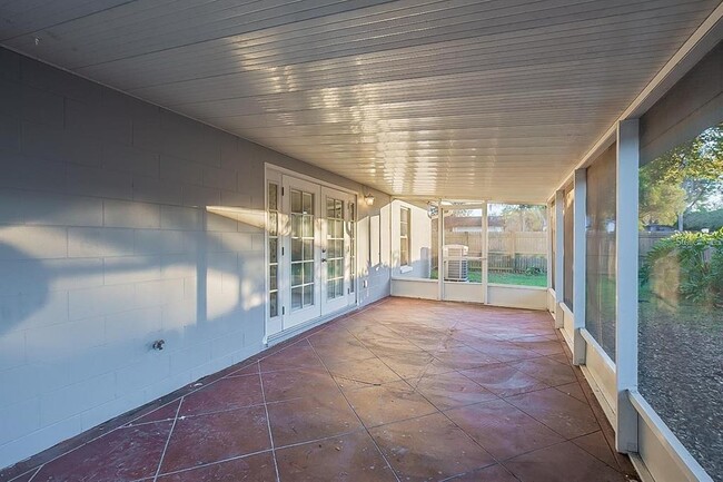 Building Photo - 653 Bryan Terrace Dr