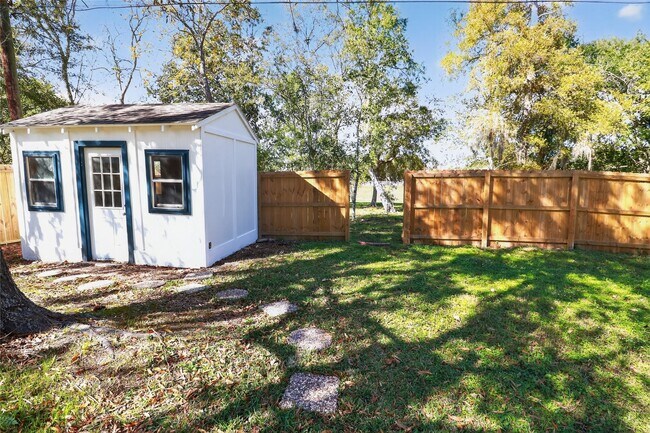 Building Photo - 133 Cherry Tree Ln