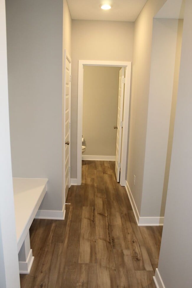 Building Photo - Beautiful Newer 5 BR Home in Brownsburg!