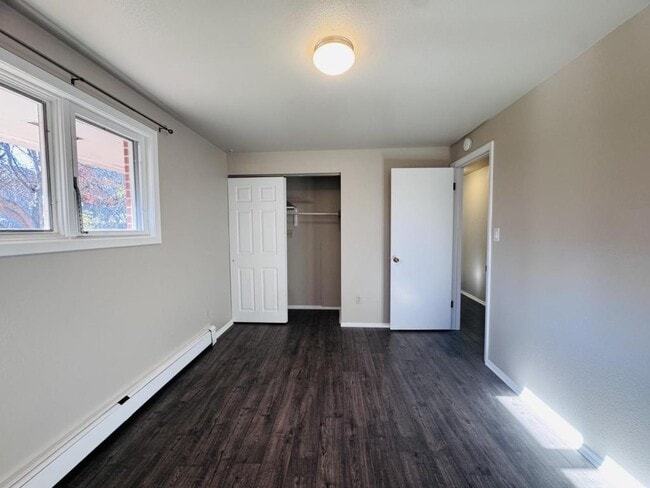 Building Photo - 1819 5th Ave