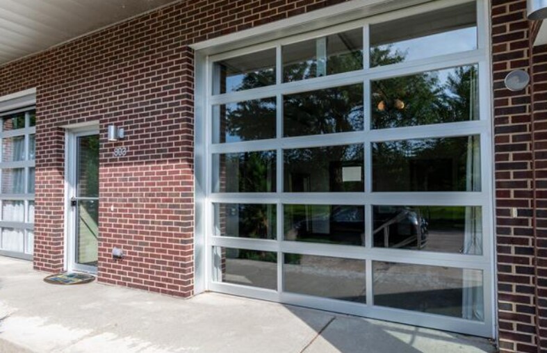 Building Photo - 803 E Mifflin St