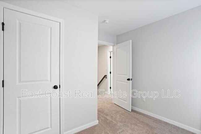 Building Photo - 530 N 3rd St