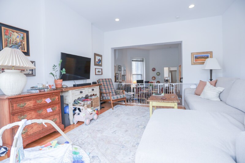 Building Photo - 1808 N Clark St