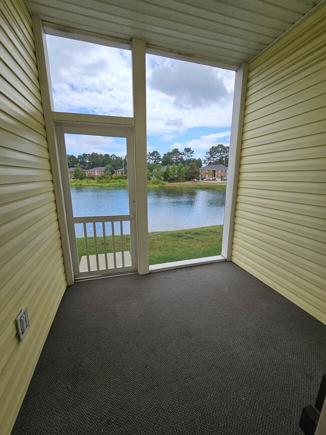 Building Photo - Fountain Pointe 3 bed 2 bath - Long Term Rental