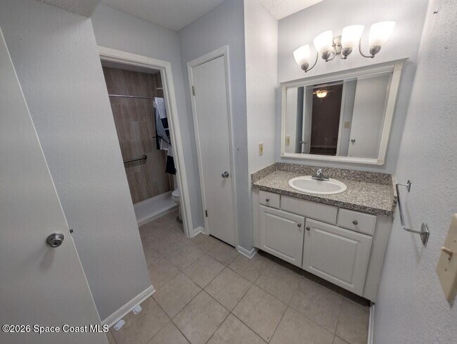 Building Photo - 3550 Sable Palm Ln