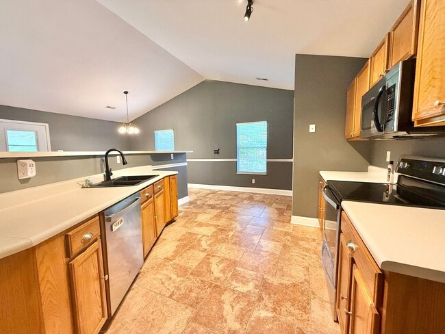 Building Photo - 1105 Mercer Dr
