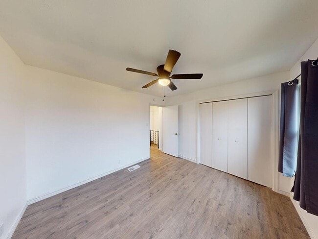 Building Photo - 728 SW 7th Pl