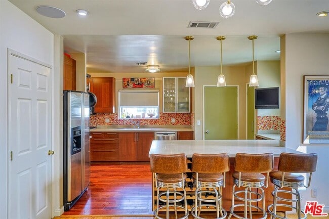 Building Photo - 4722 Ventura Canyon Ave