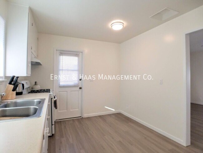 Building Photo - 3080 Palo Verde Ave