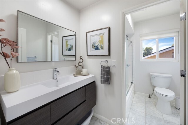 Building Photo - 10341 Kurt St