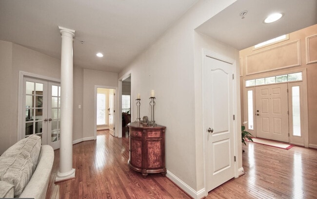 Building Photo - 15806 Copper Beech Dr