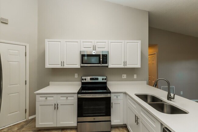 Building Photo - 213 Belfort Pl