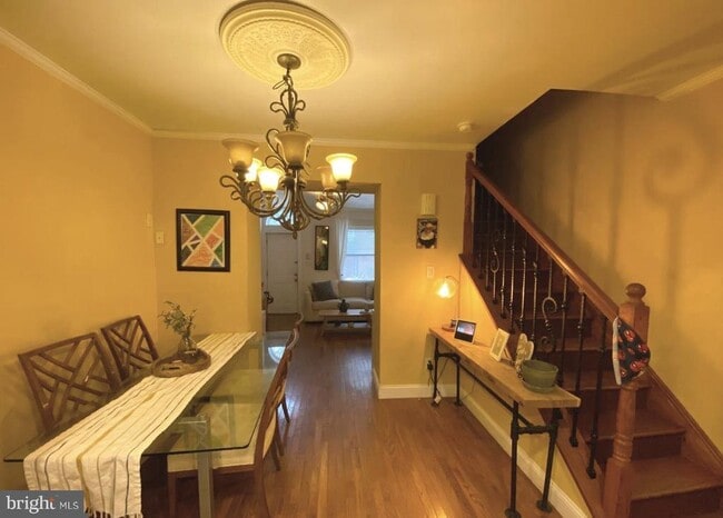 Building Photo - 130 Manton St