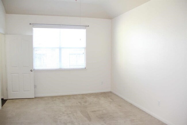 Building Photo - 7310 Northfork Dr