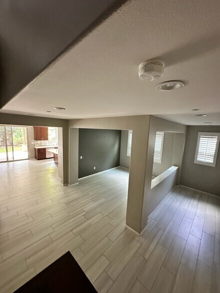 Building Photo - 17032 Cantlay St