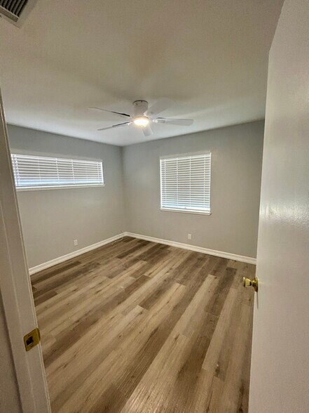 Building Photo - 115 Kendra Way