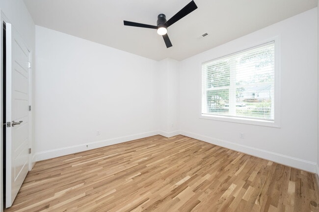 Building Photo - 3801 Lands End Ct