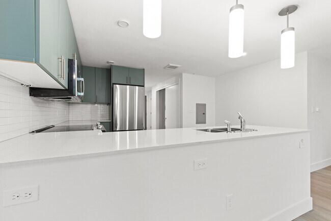 Building Photo - The Ivy