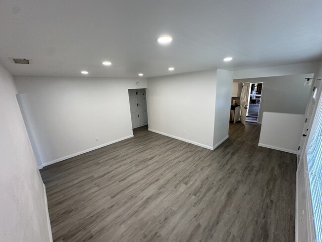 Building Photo - 13239 Idyl Dr