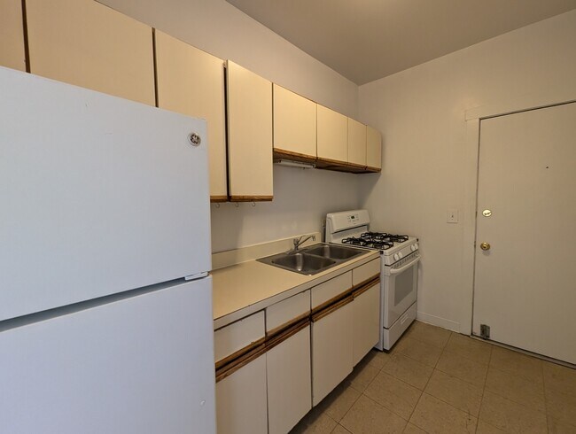 Building Photo - 1532 N Kedzie Ave