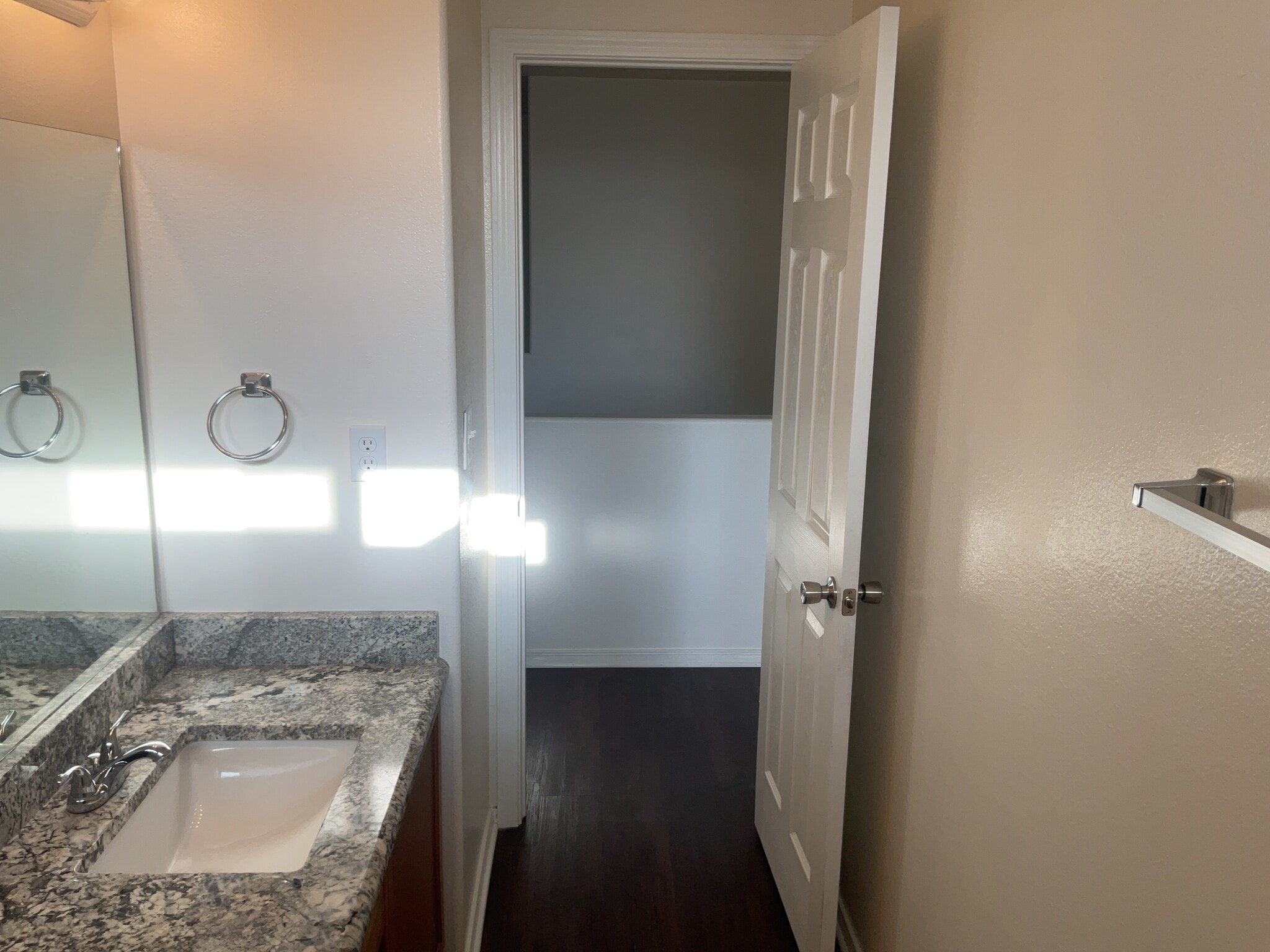 Building Photo - 1452 Penasco Rd NE