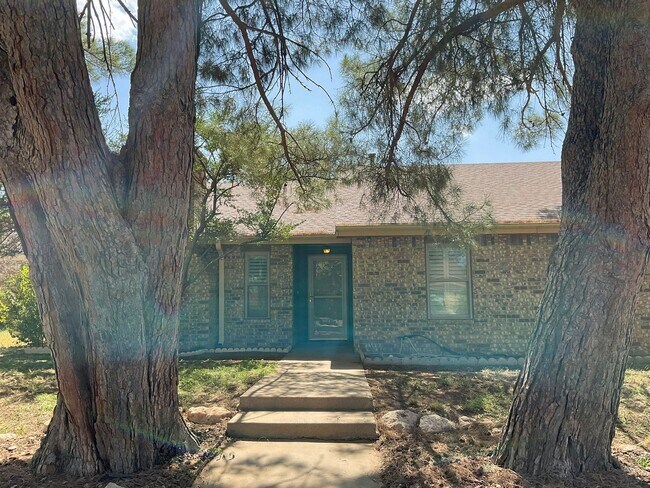 Building Photo - 2407 Arbor Cir