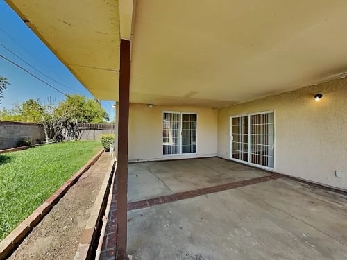 Building Photo - 7946 Lasaine Ave