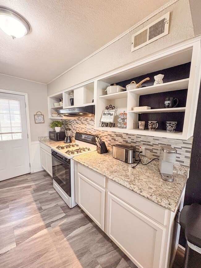 Building Photo - 1917 S 51st St