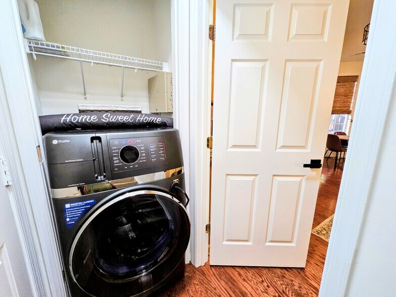 Building Photo - 20926 Cheyenne Terrace