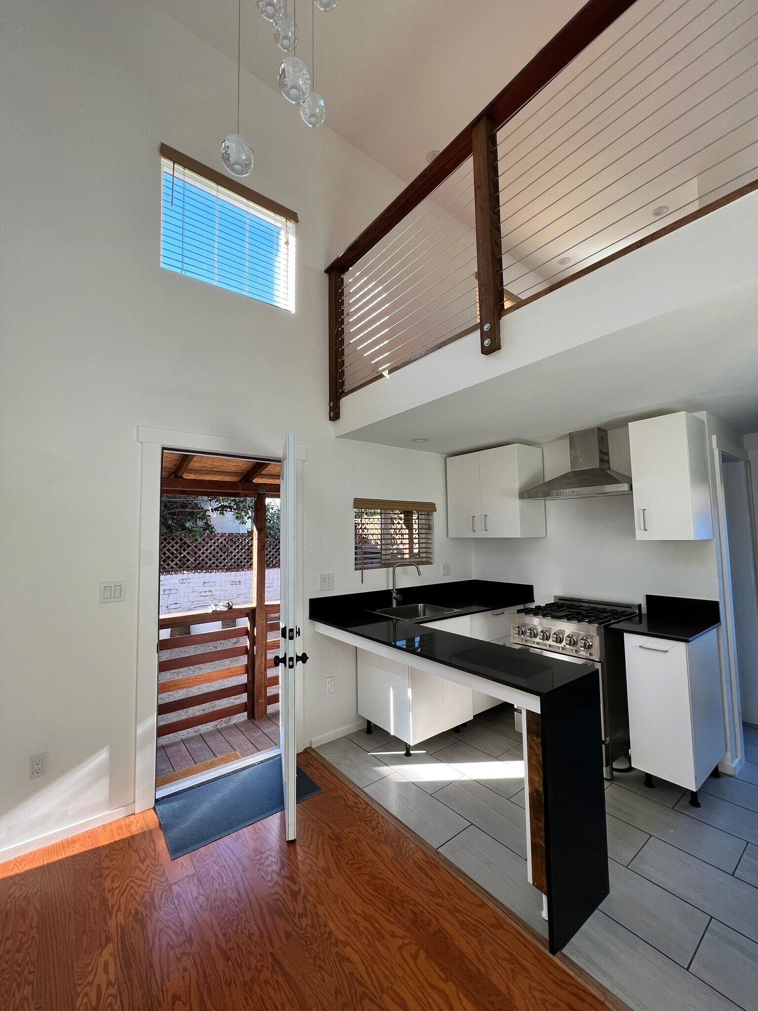 Building Photo - 3518 Hunter St