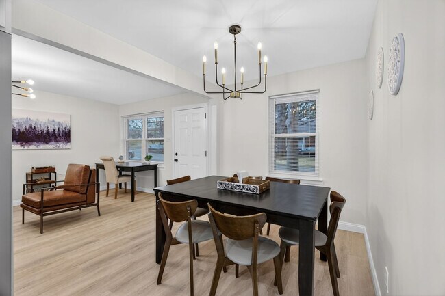 Building Photo - 3831 Brown Rd